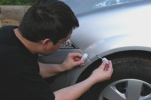 How to paint chips on a car