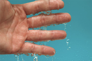 How to get rid of sweating palms