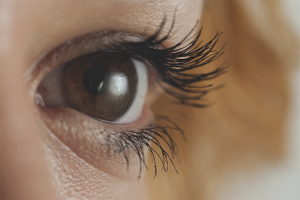 How to make eyelashes longer and thicker