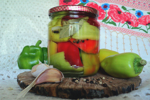 How to pickle bell pepper for the winter