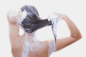 How to wash hair extensions