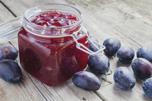 How to cook plum jam