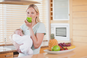 What kind of fruit can a nursing mother eat?