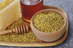 The benefits and harms of bee pollen