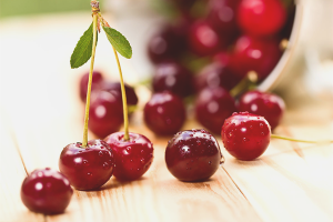 The benefits and harms of cherries