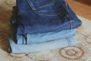 How to lighten jeans