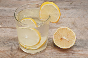 Can I drink water with lemon on an empty stomach